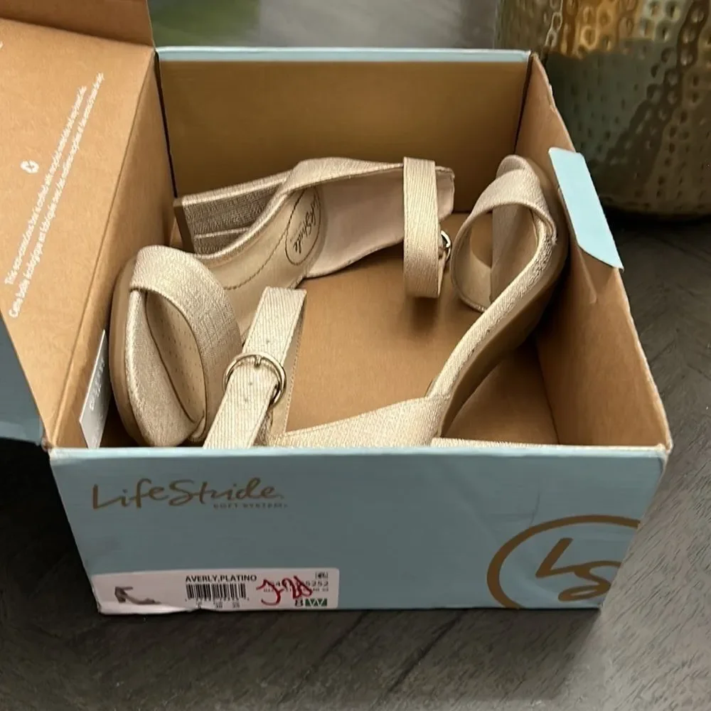 LIFESTRIDE Averly City Sandals (WIDE)